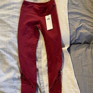 Alo Yoga Entwine Legging